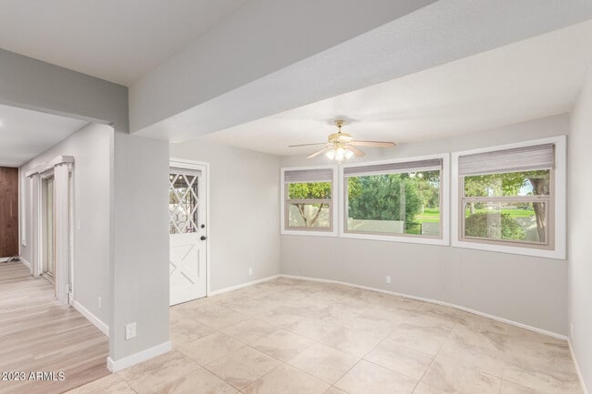 Building Photo - 3037 S Country Club Way