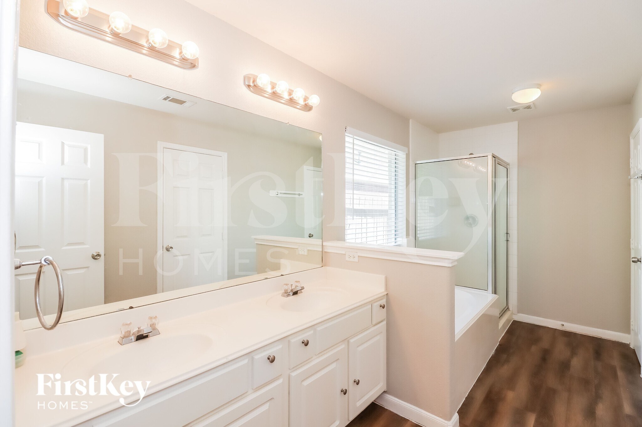 Building Photo - 4515 Bridgevillage Dr