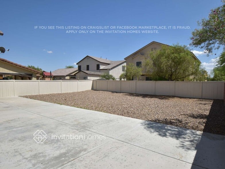 Building Photo - 509 E La Madre Wy