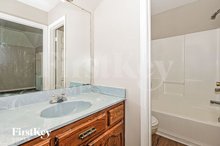 Building Photo - 6045 Holly Heights Cove