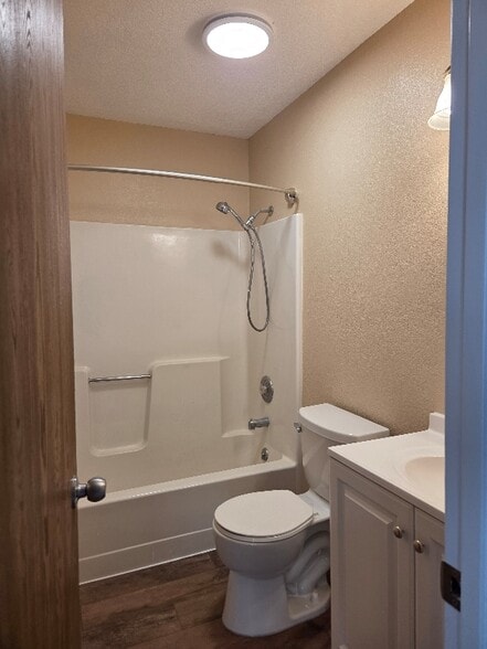 Building Photo - 27 W St Elmo Ave