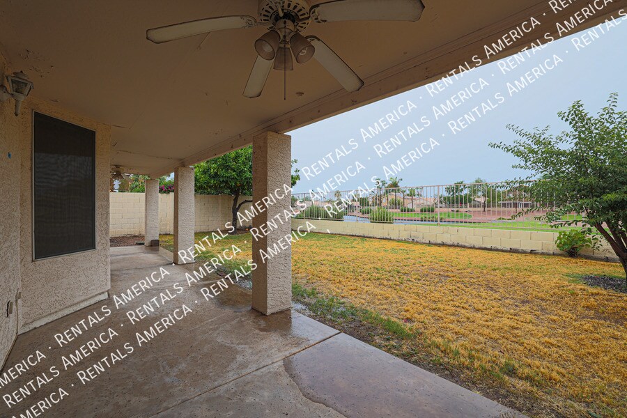 Building Photo - 7158 E Juanita Ave