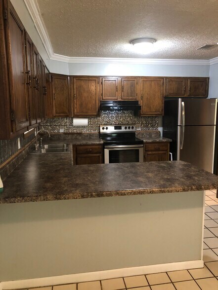 Building Photo - 40 Big Tom Rd