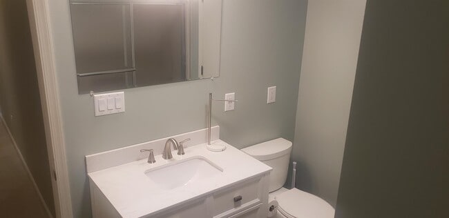 Building Photo - 4215 Valley Rd