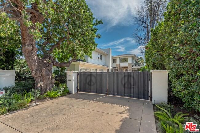 Building Photo - 10424 Valley Spring Ln