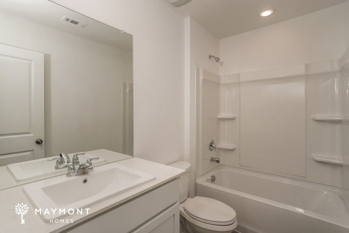 Building Photo - 606 Layne Overlook