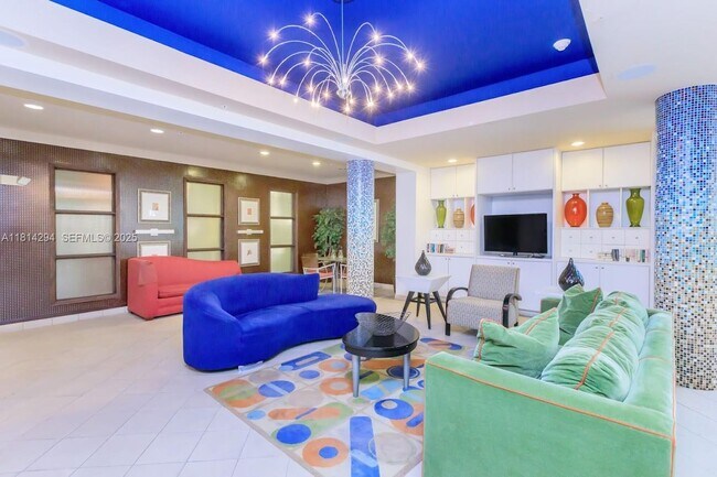 Building Photo - 6001 SW 70th St