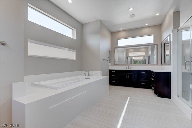 Building Photo - 86 Pristine Glen St