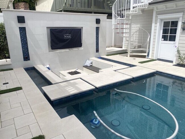 Building Photo - Private Home + Guest House & Pool | Minutes to Race the Base NASCAR