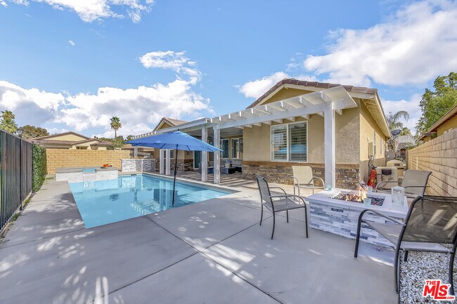 Building Photo - 82580 Yeager Way