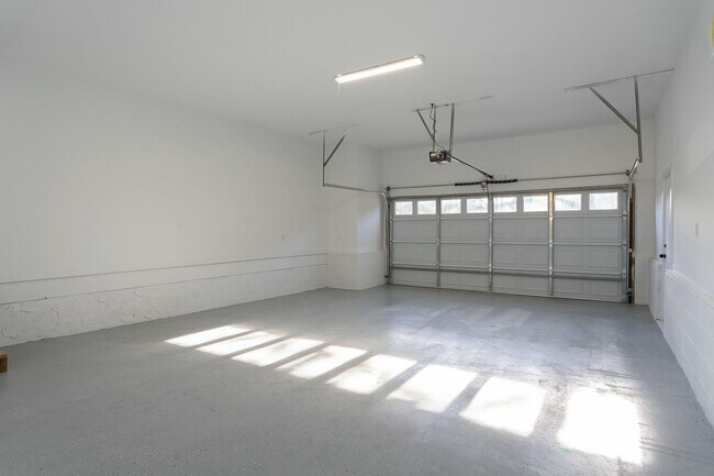 Building Photo - 2267 Old Parksville Rd NE