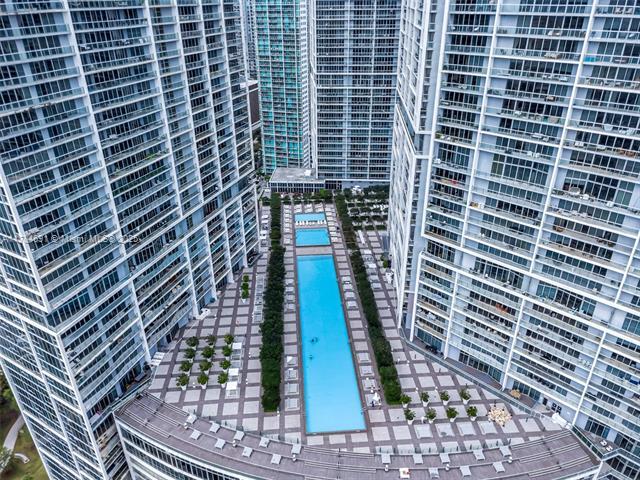 Building Photo - 495 Brickell Ave