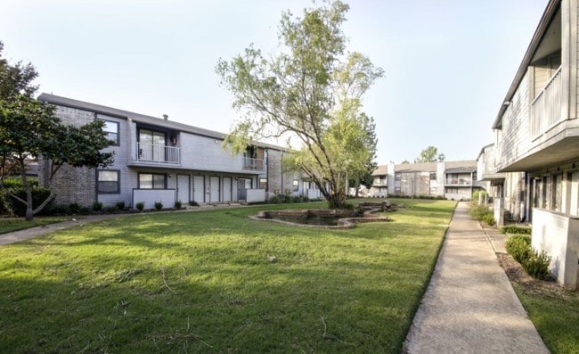Building Photo - Shadowbrook Apartments
