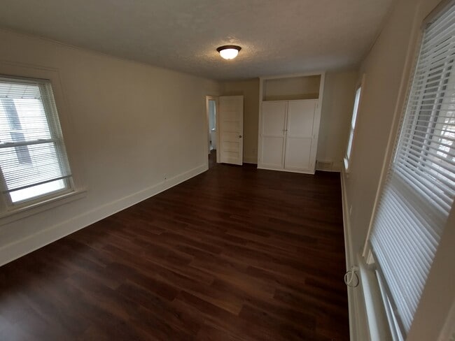 Building Photo - 130 S Grand Ave