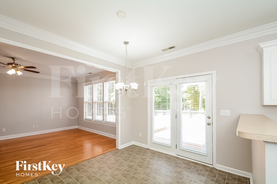 Building Photo - 105 Namath Ct