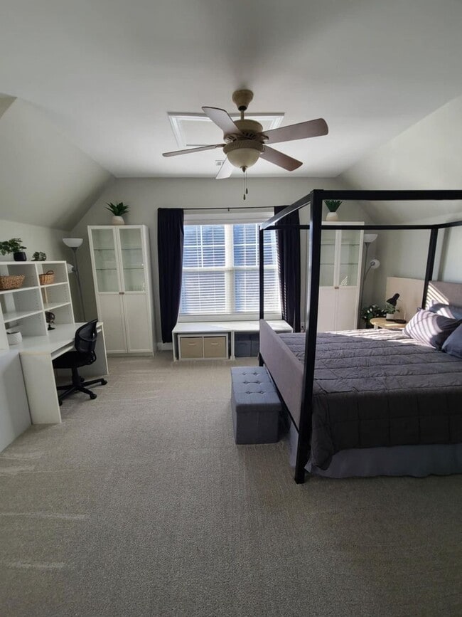 Building Photo - Welcome Home to Comfort and Style in North Charleston, SC!