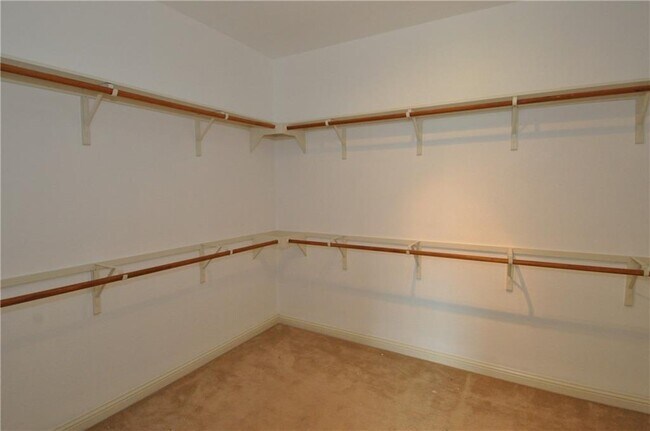 Building Photo - 3323 Pine Needle Cir