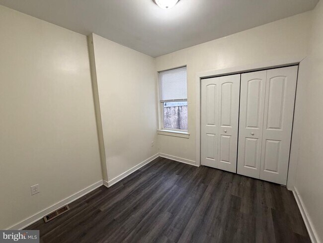 Building Photo - 1535 Cecil B. Moore Ave