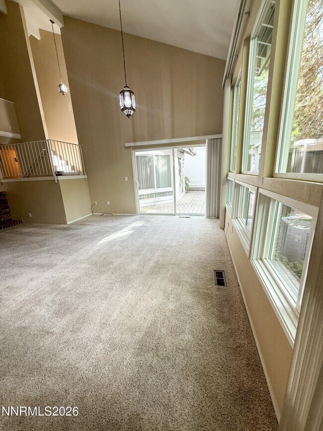 Building Photo - 4011 Bluegrass Ct