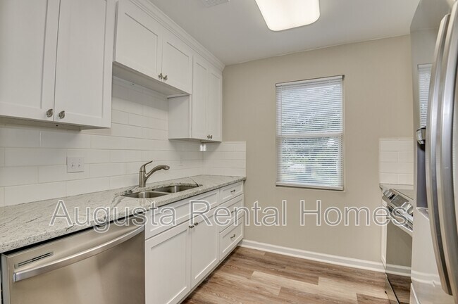 Building Photo - 1402 Johns Rd