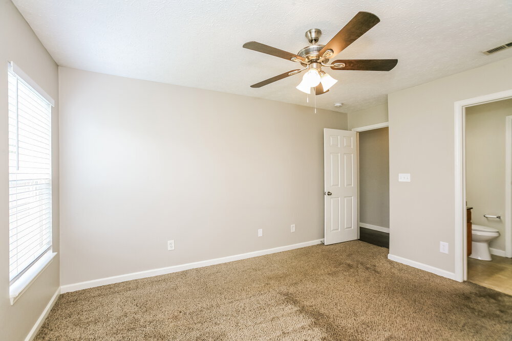 Building Photo - 10941 Minuteman Ct