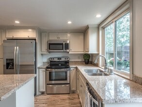 Building Photo - 14703 Barryknoll Ln