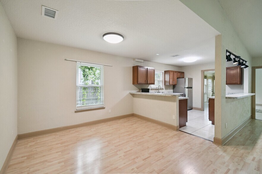 Building Photo - 2638 Kersey Ct