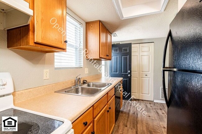 Building Photo - 7707 E State Blvd