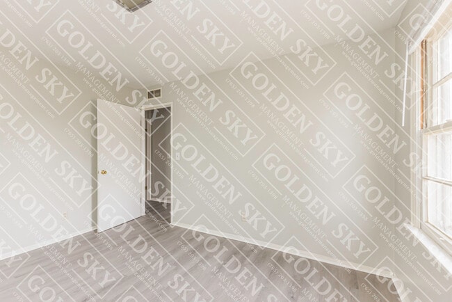 Building Photo - 2505 N Janney Ave