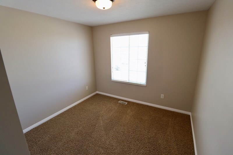 Building Photo - 152 Steep Mountain Dr