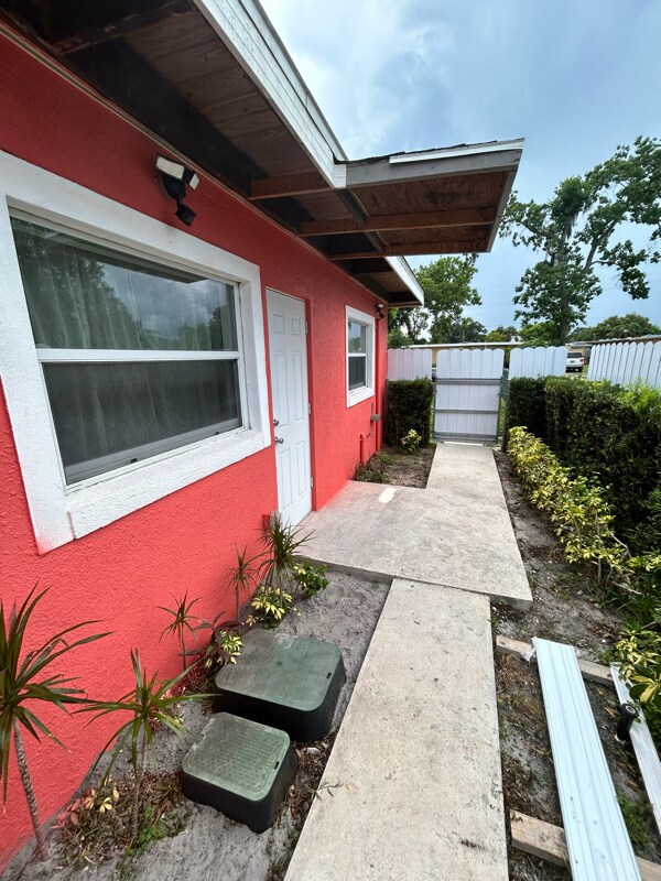 Building Photo - 1709 Furey Dr