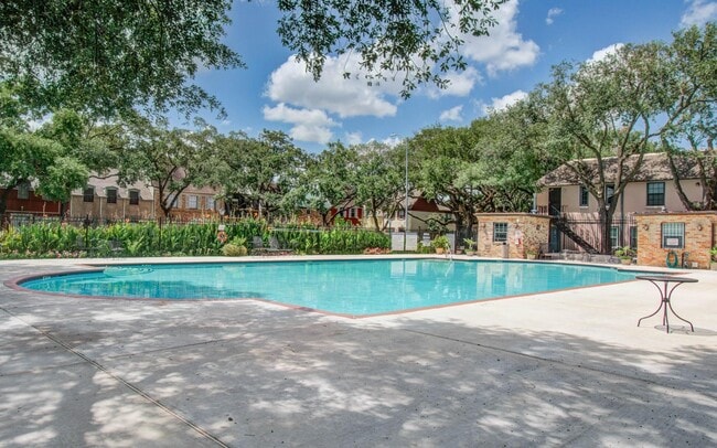 Building Photo - 5208 Arboles Dr