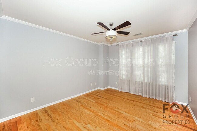 Building Photo - 18442 W Catawba Ave