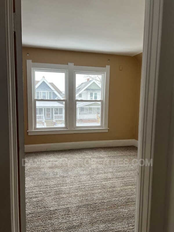 Building Photo - 2416 Lawton Ave