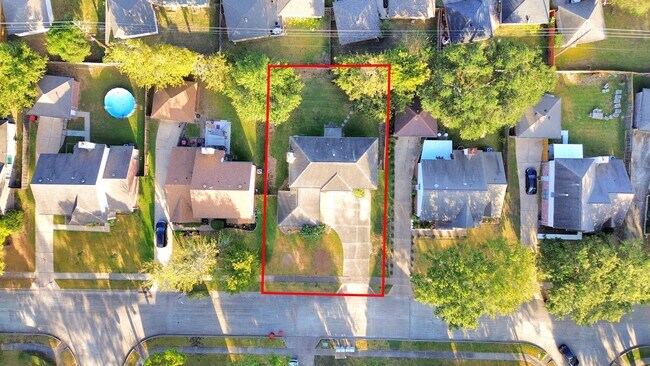 Building Photo - 8723 Rocky Valley Dr
