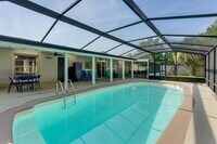 Building Photo - 128 Loredo Ln