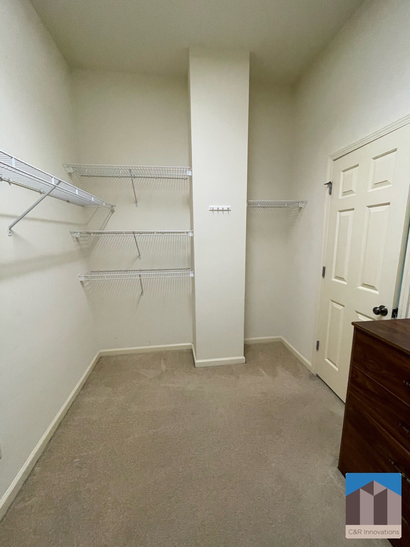Building Photo - 1377 Greencrest Ct