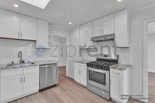 Building Photo - 1822 40th Ave