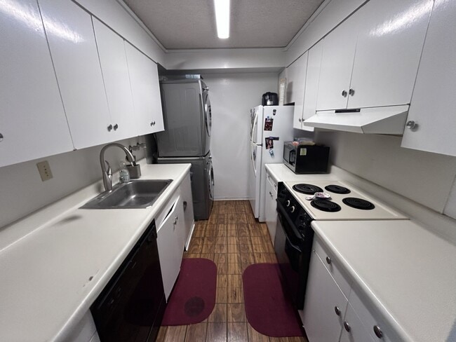 Building Photo - 2029 Nuuanu Ave