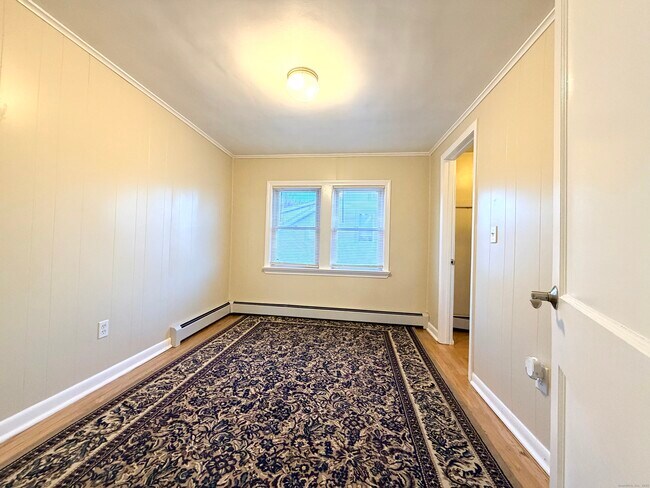 Building Photo - 12 Clark Ln