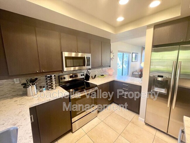 Building Photo - 1310 Campeon Cir