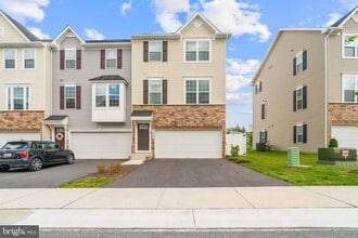 Building Photo - 336 Pemberton Park Ln