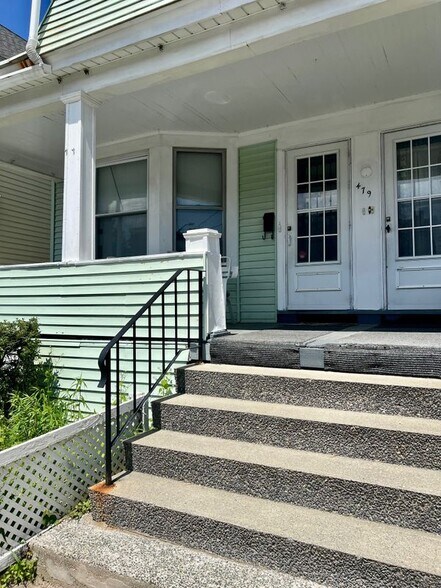 Primary Photo - 479 West St