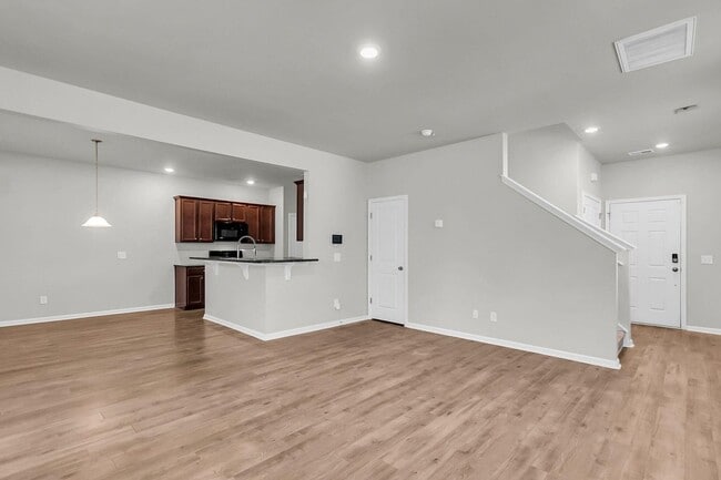 Building Photo - Beautiful 3 Bedroom 2.5 Bath Home In Goose...