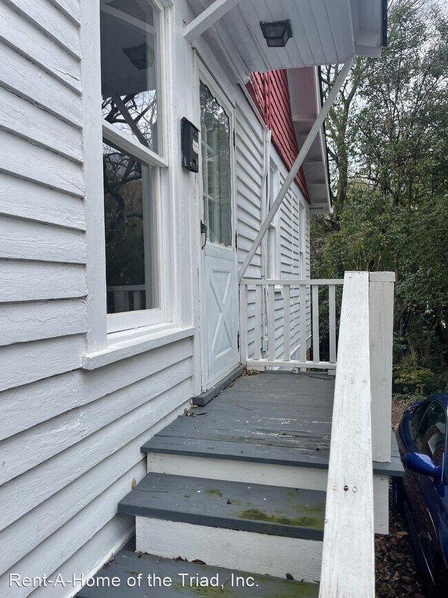 Building Photo - 2 br, 1 bath House - 322 A  S Tate Street ...