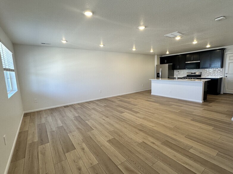 Building Photo - 21244 E 65th Dr