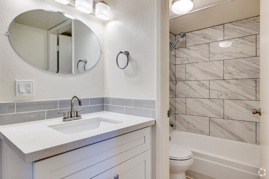 Bathroom - 1BR, 1BA - 684SF - Oasis In The City