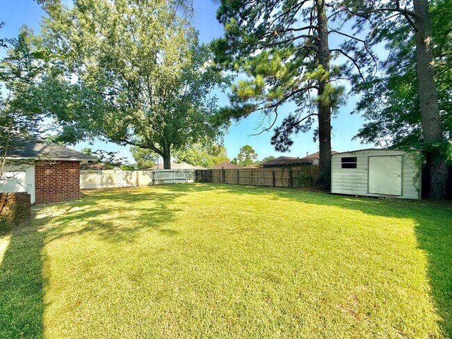 Building Photo - 16405 Patton Ave