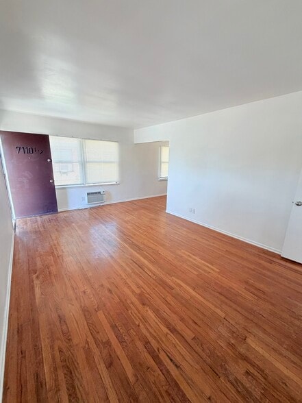 Building Photo - 7110 1/2 Haskell Ave