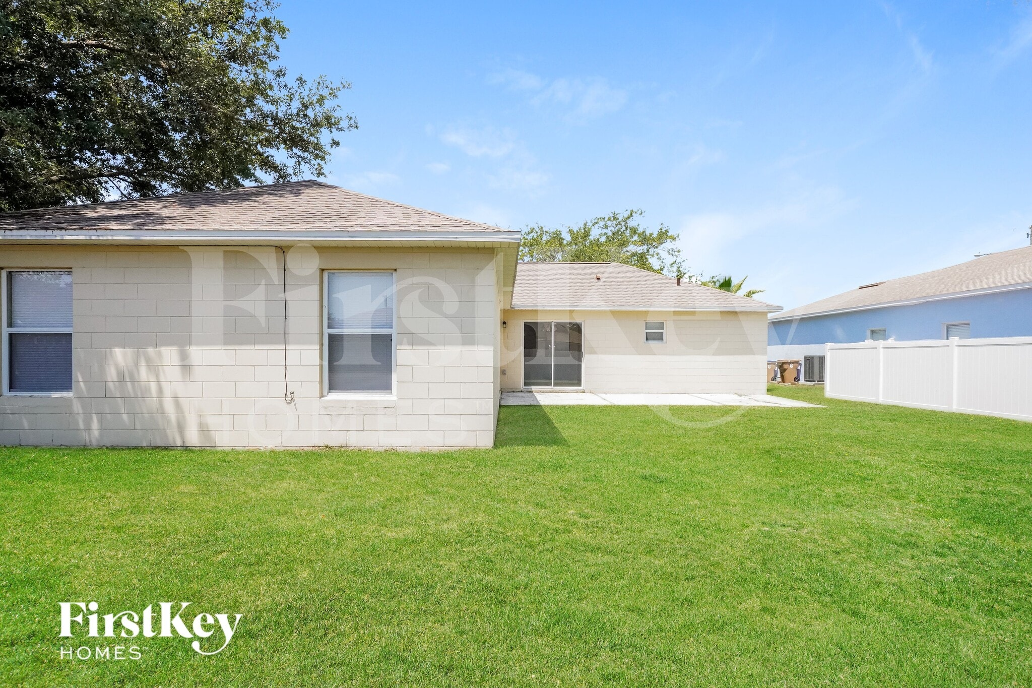 Building Photo - 729 Pincon Ln